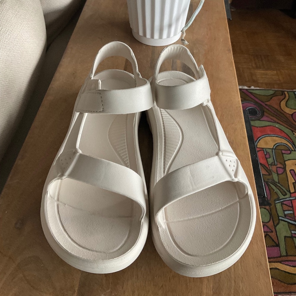Teva Sandals - size 10w  New without tags